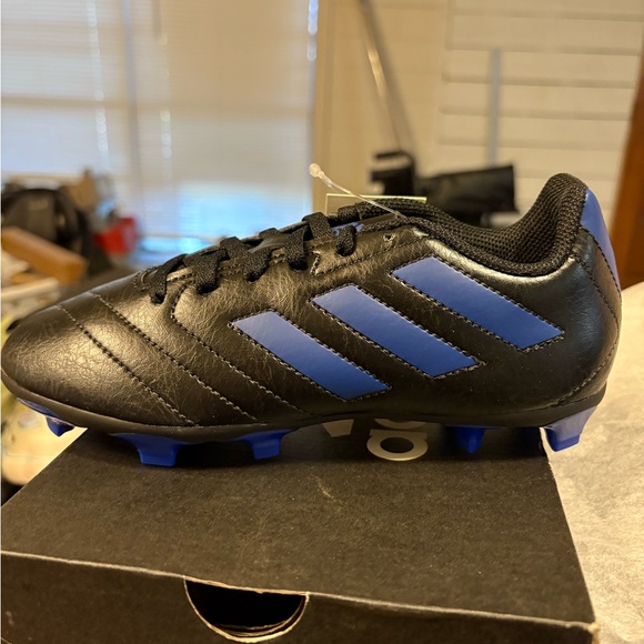 Adidas, Golette VII FG, Soccor Cleats, Size 2.5 - Picture 1 of 3